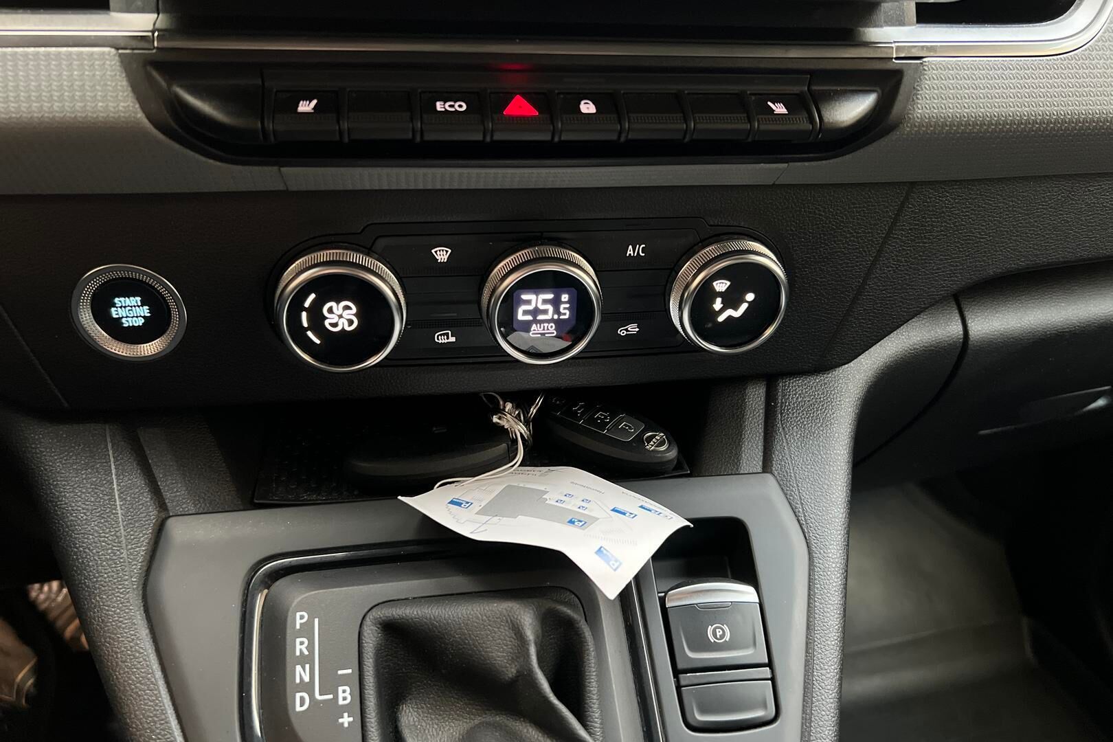 Nissan Townstar iso kuva 19