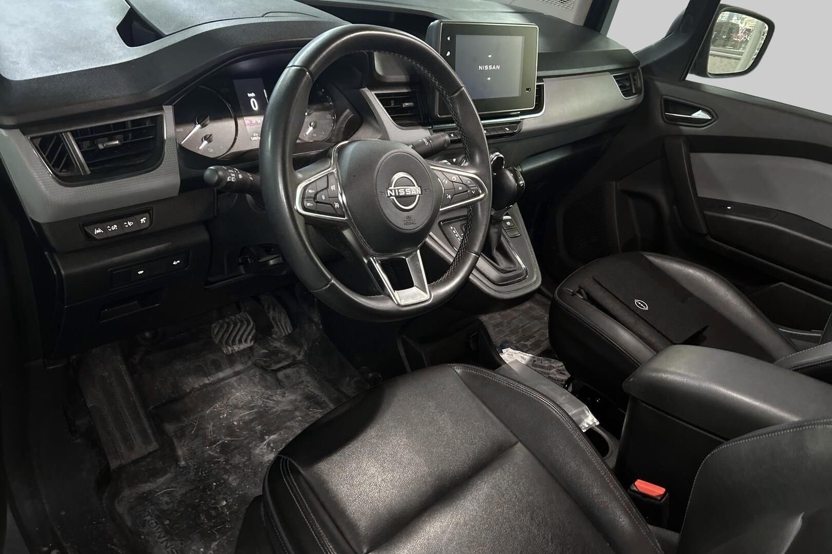 Nissan Townstar iso kuva 2