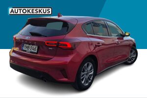 Ford Focus esikatselu 2