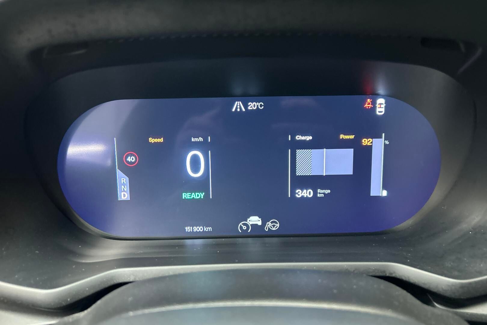 Polestar 2 iso kuva 12