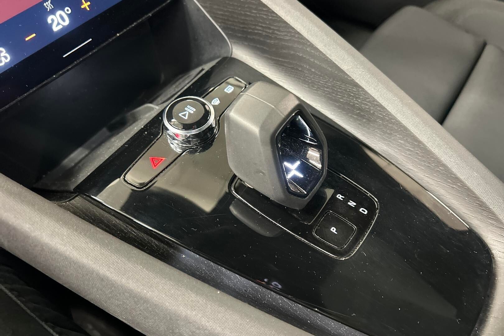 Polestar 2 iso kuva 14