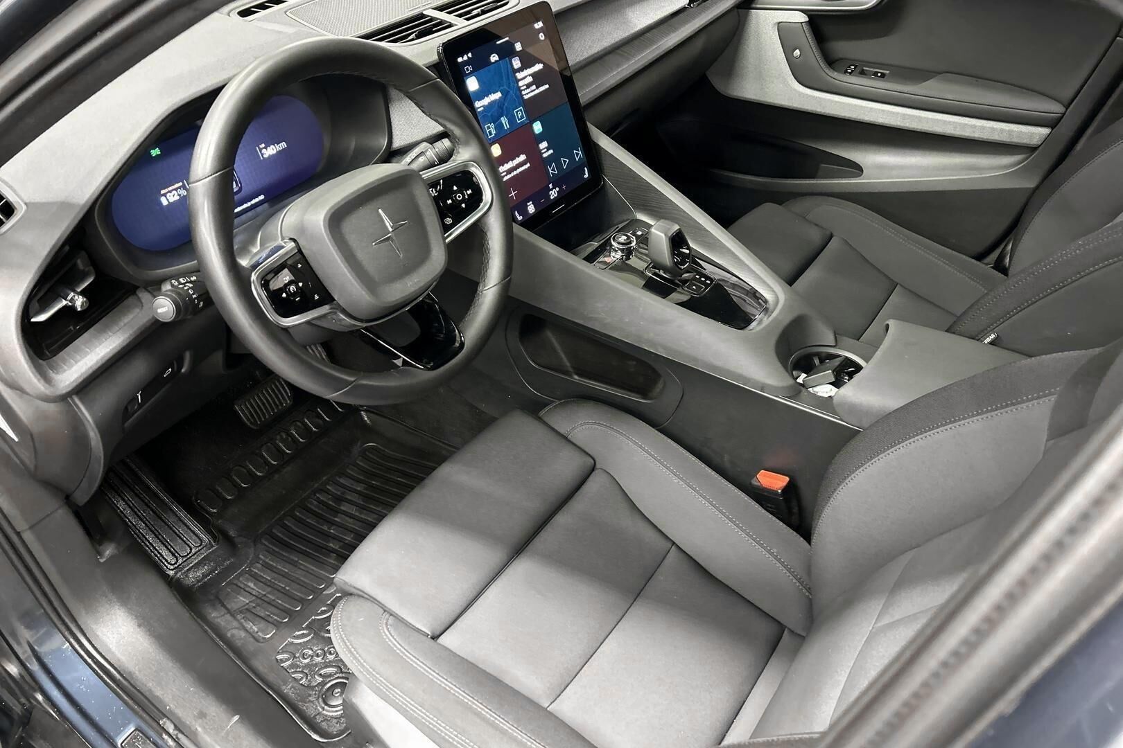 Polestar 2 iso kuva 8