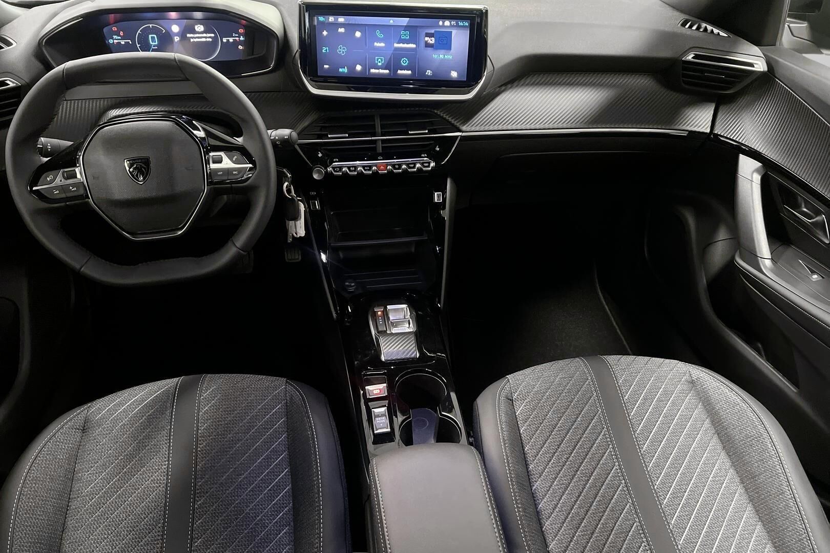 Peugeot 2008 iso kuva 10