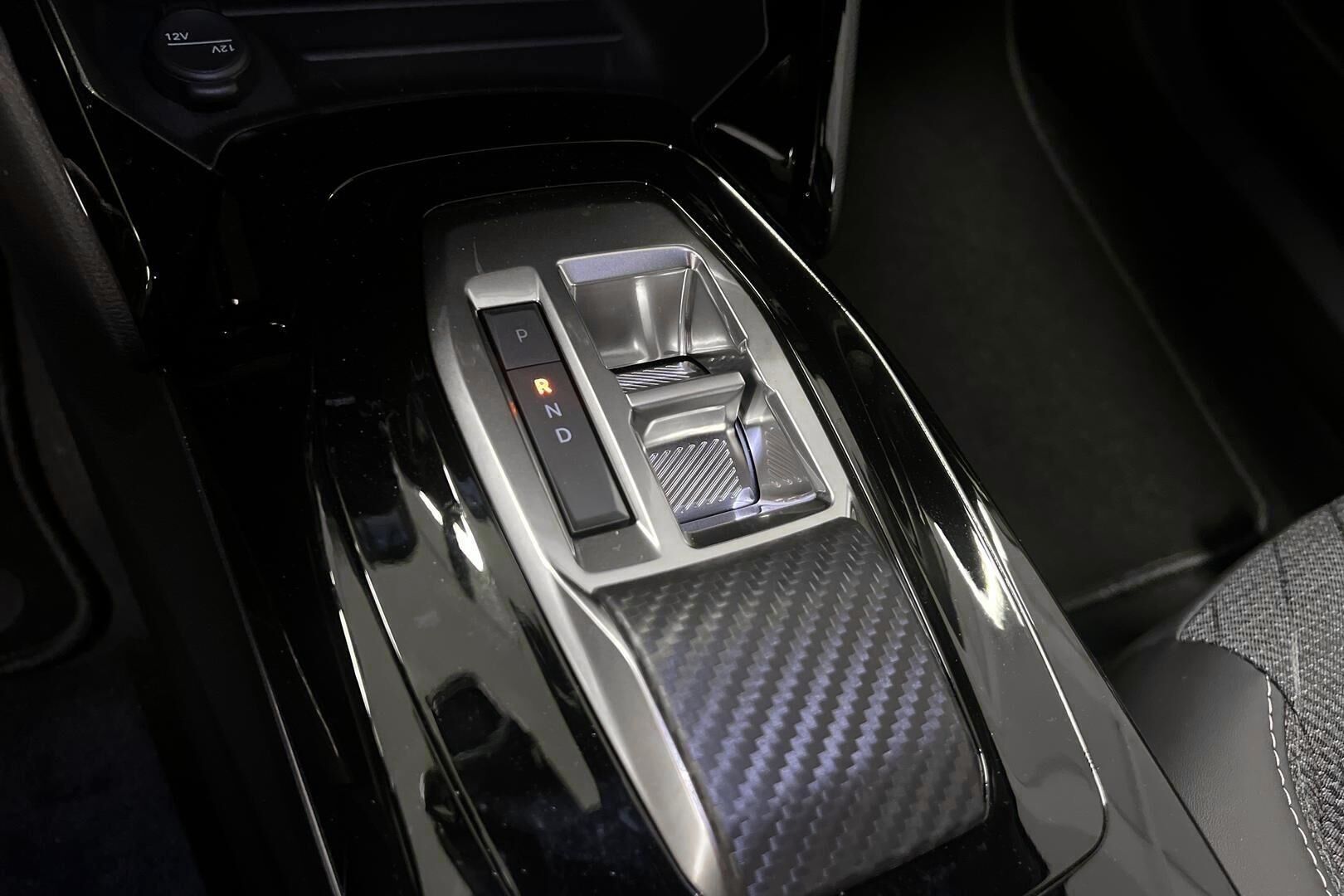 Peugeot 2008 iso kuva 22