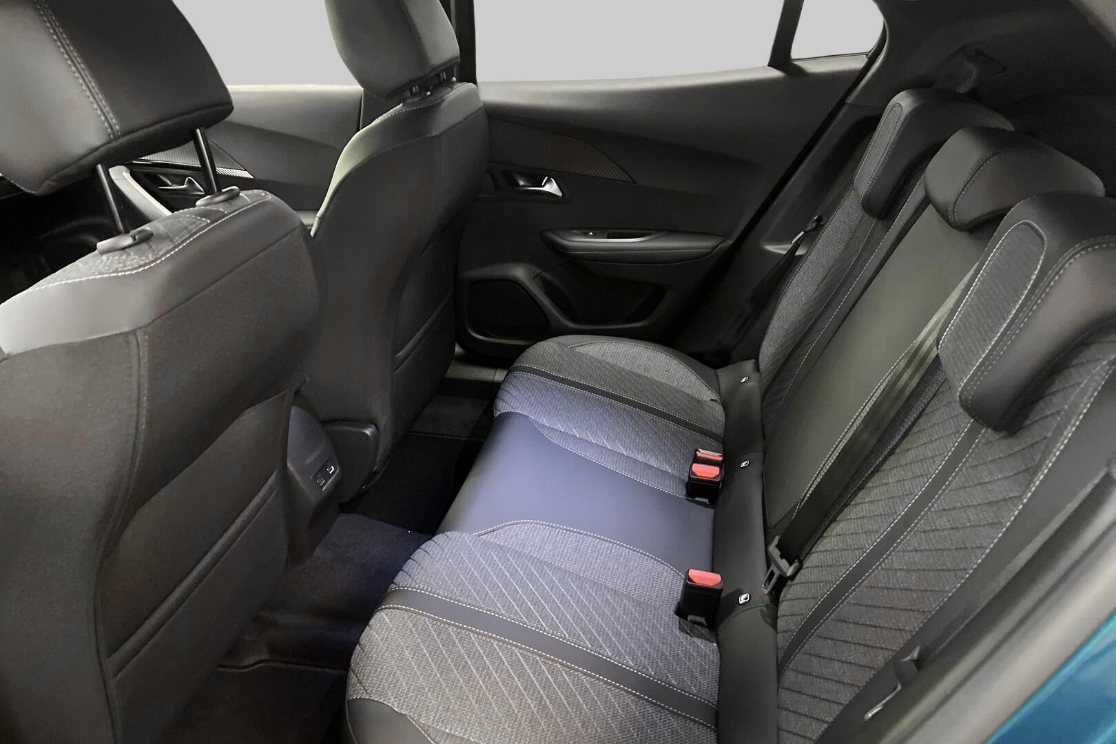 Peugeot 2008 iso kuva 9