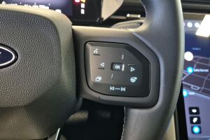 Ford Explorer esikatselu 21