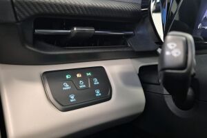 Ford Explorer esikatselu 10