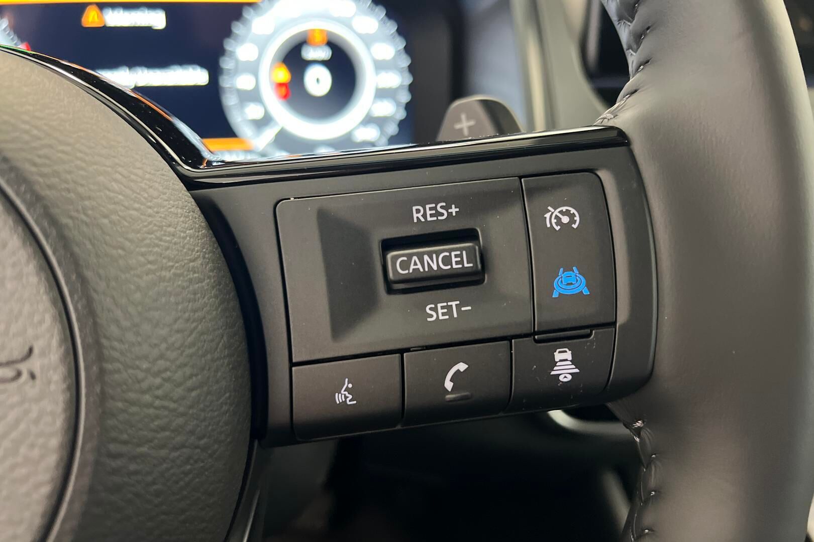 Nissan Qashqai iso kuva 17