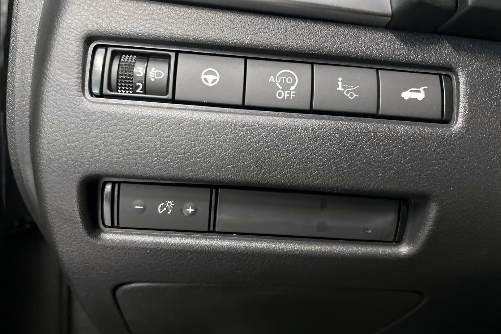 Nissan Qashqai iso kuva 18