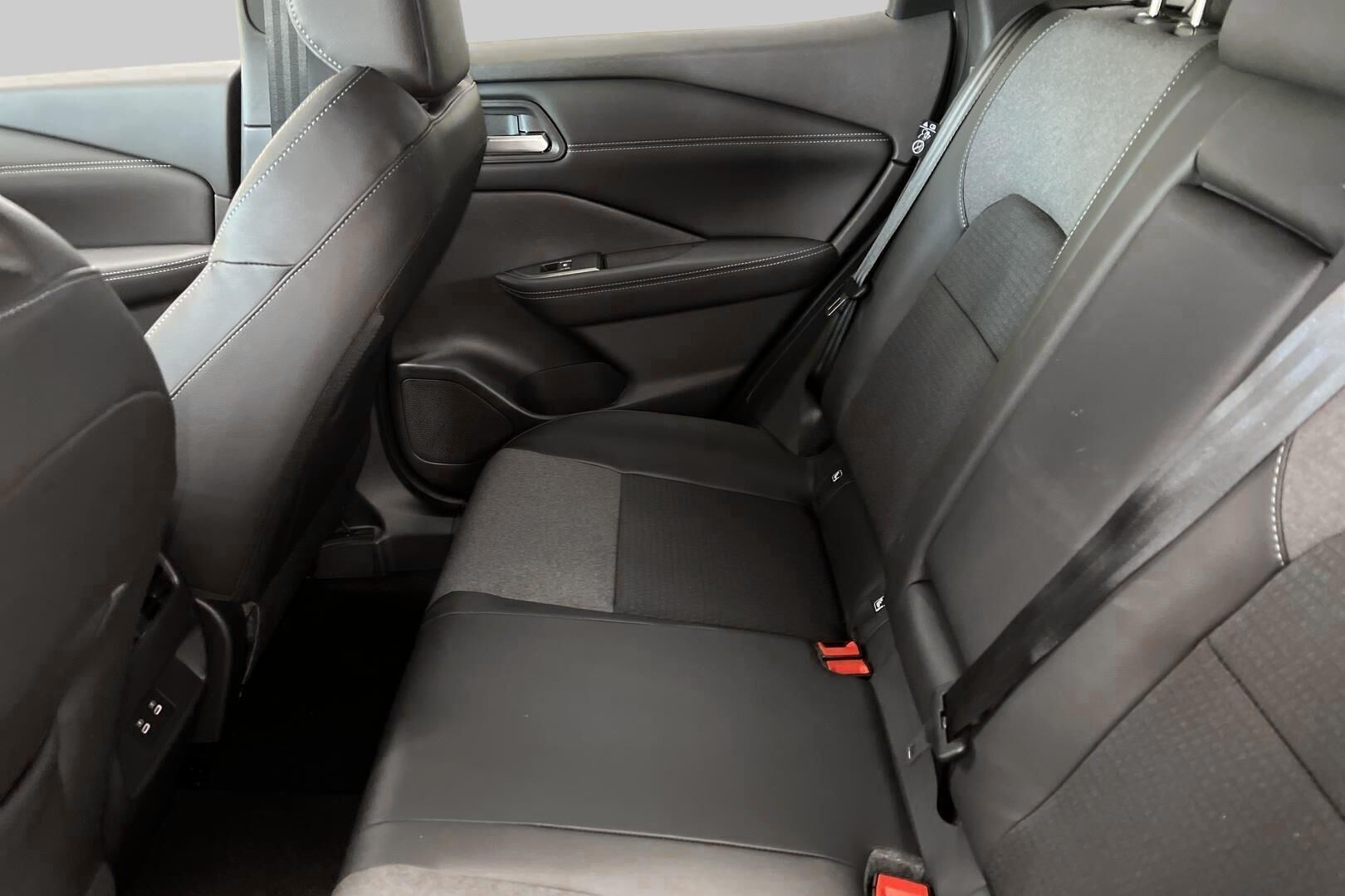 Nissan Qashqai iso kuva 9