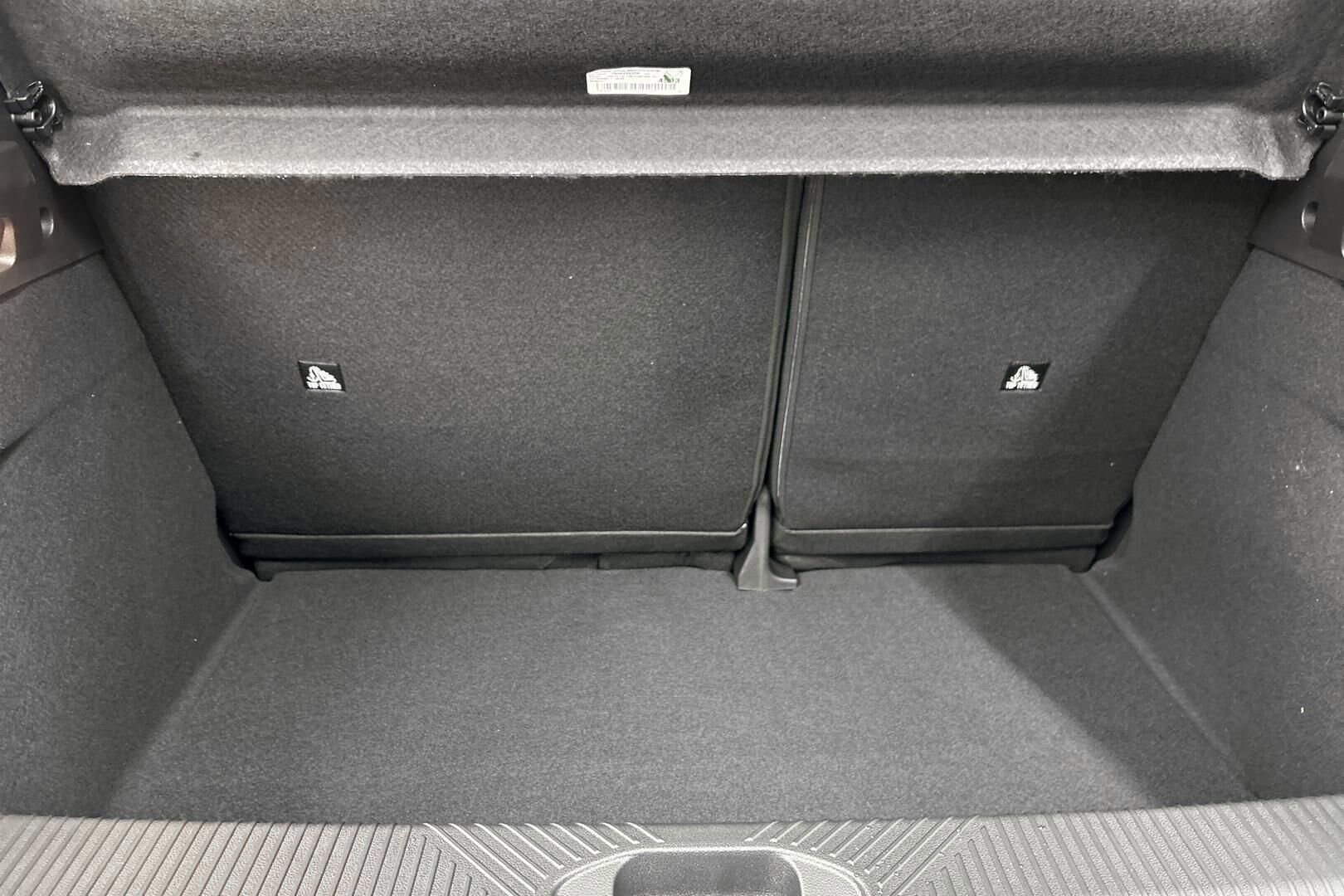 Nissan Micra iso kuva 11