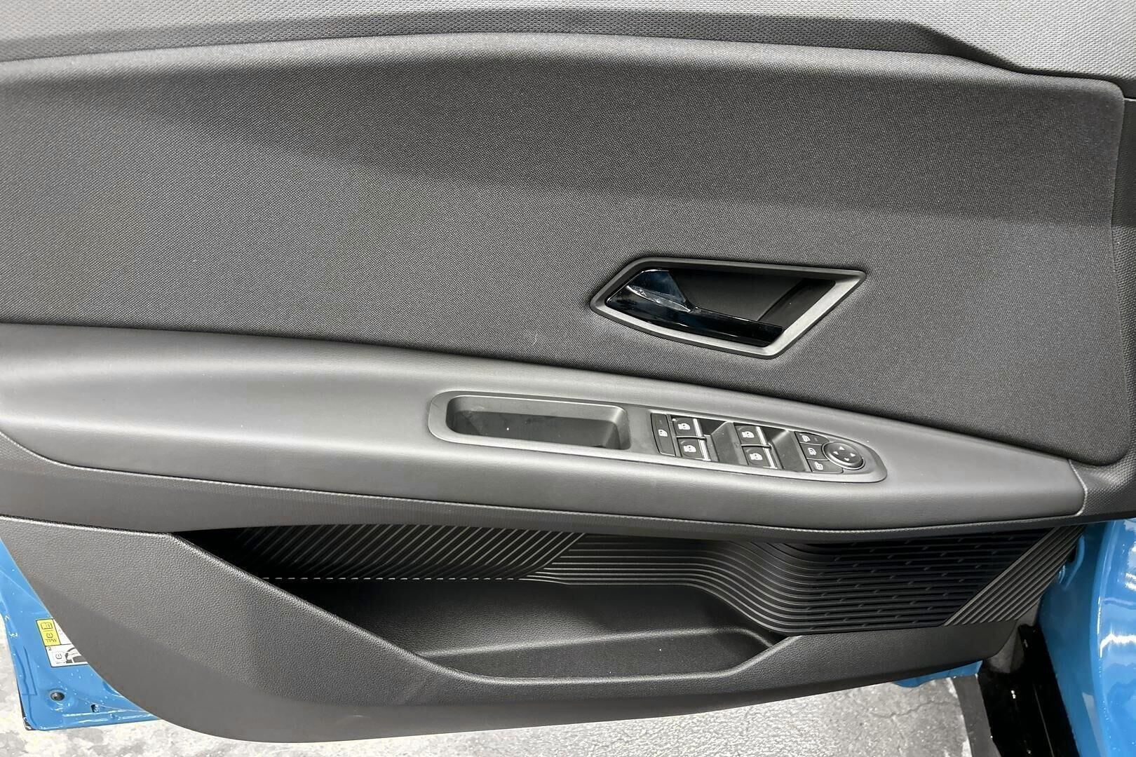 Nissan Micra iso kuva 13