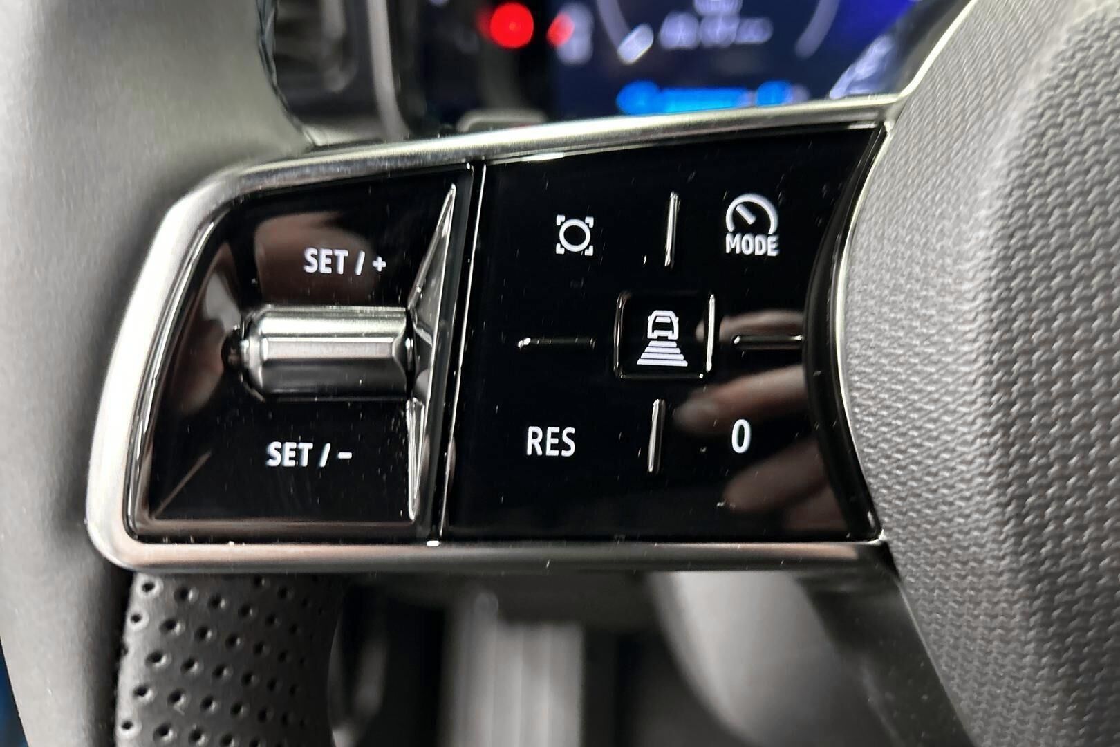 Nissan Micra iso kuva 14