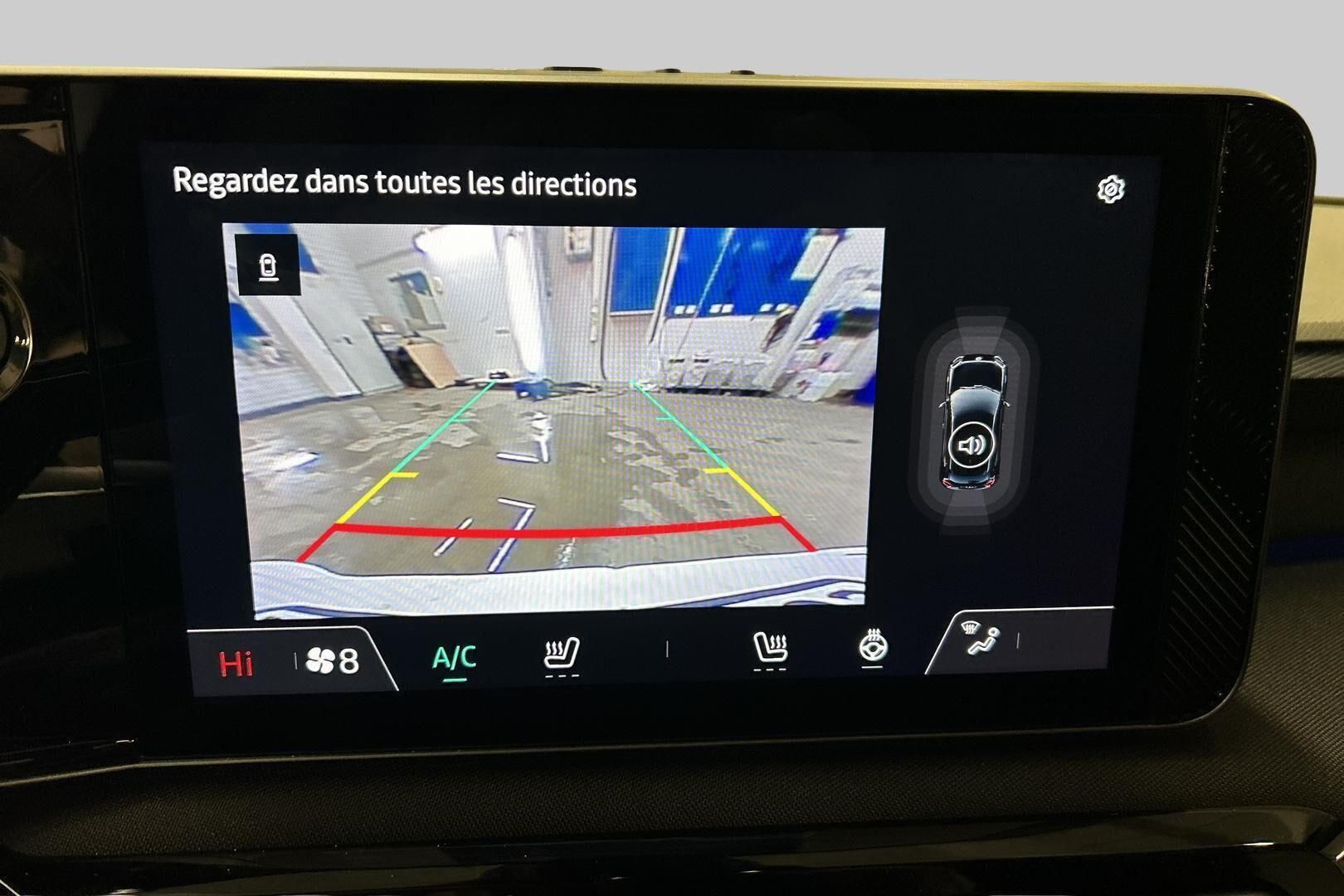 Nissan Micra iso kuva 18