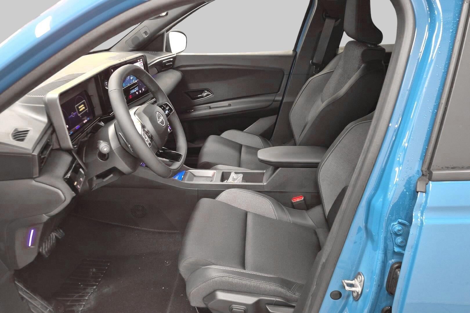 Nissan Micra iso kuva 8