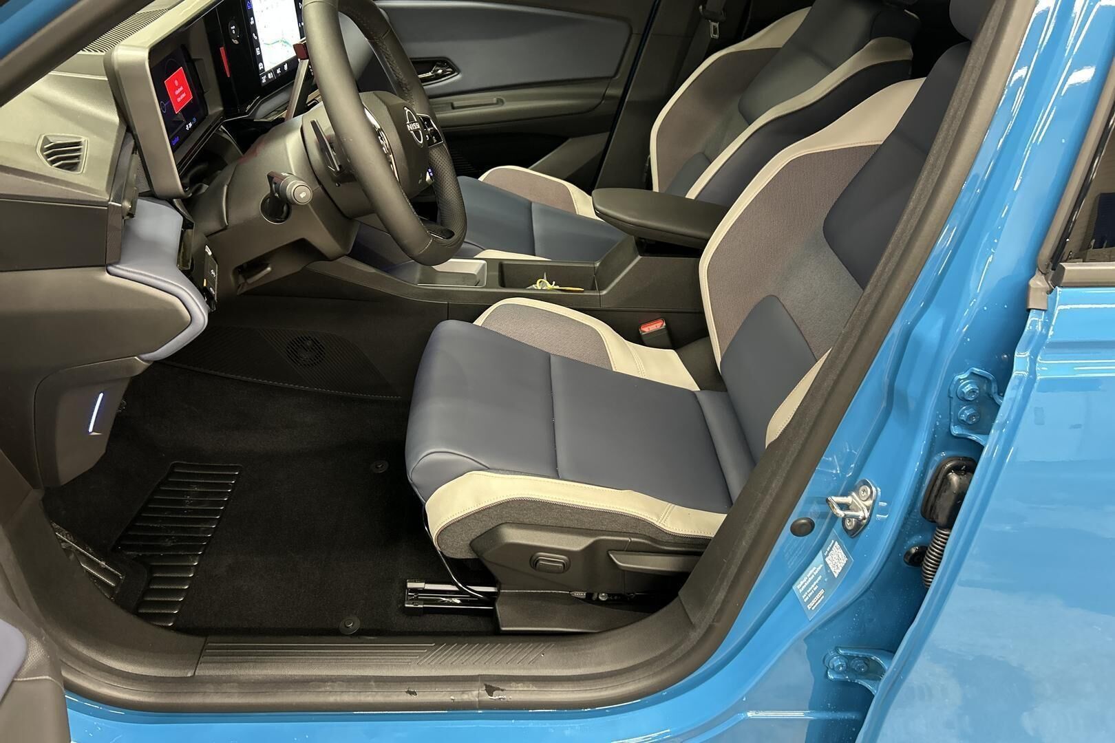 Nissan Micra iso kuva 8