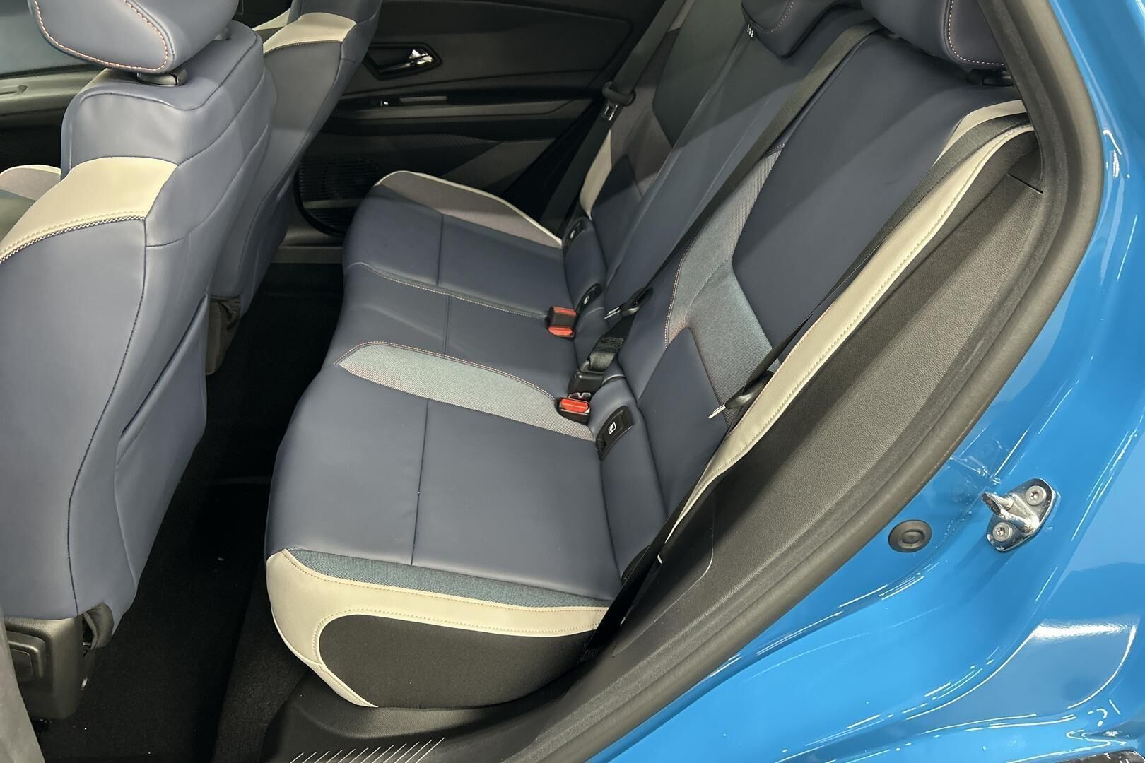 Nissan Micra iso kuva 9
