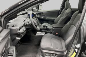 Toyota C-HR+ esikatselu 8