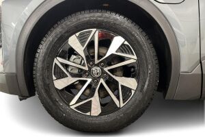 Toyota C-HR+ esikatselu 12