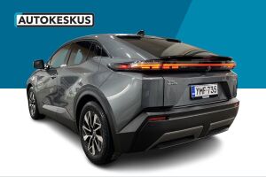 Toyota C-HR+ esikatselu 6