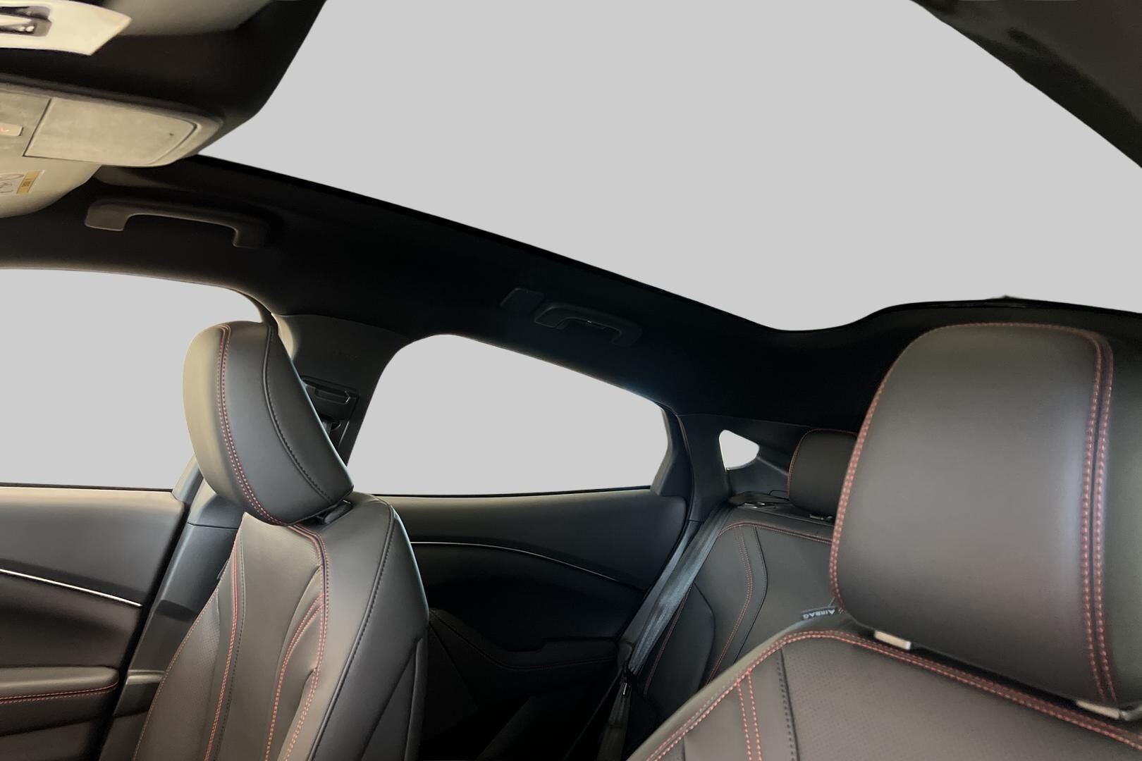 Ford Mustang Mach-E iso kuva 19