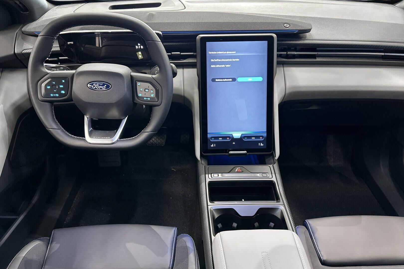 Ford Explorer iso kuva 14