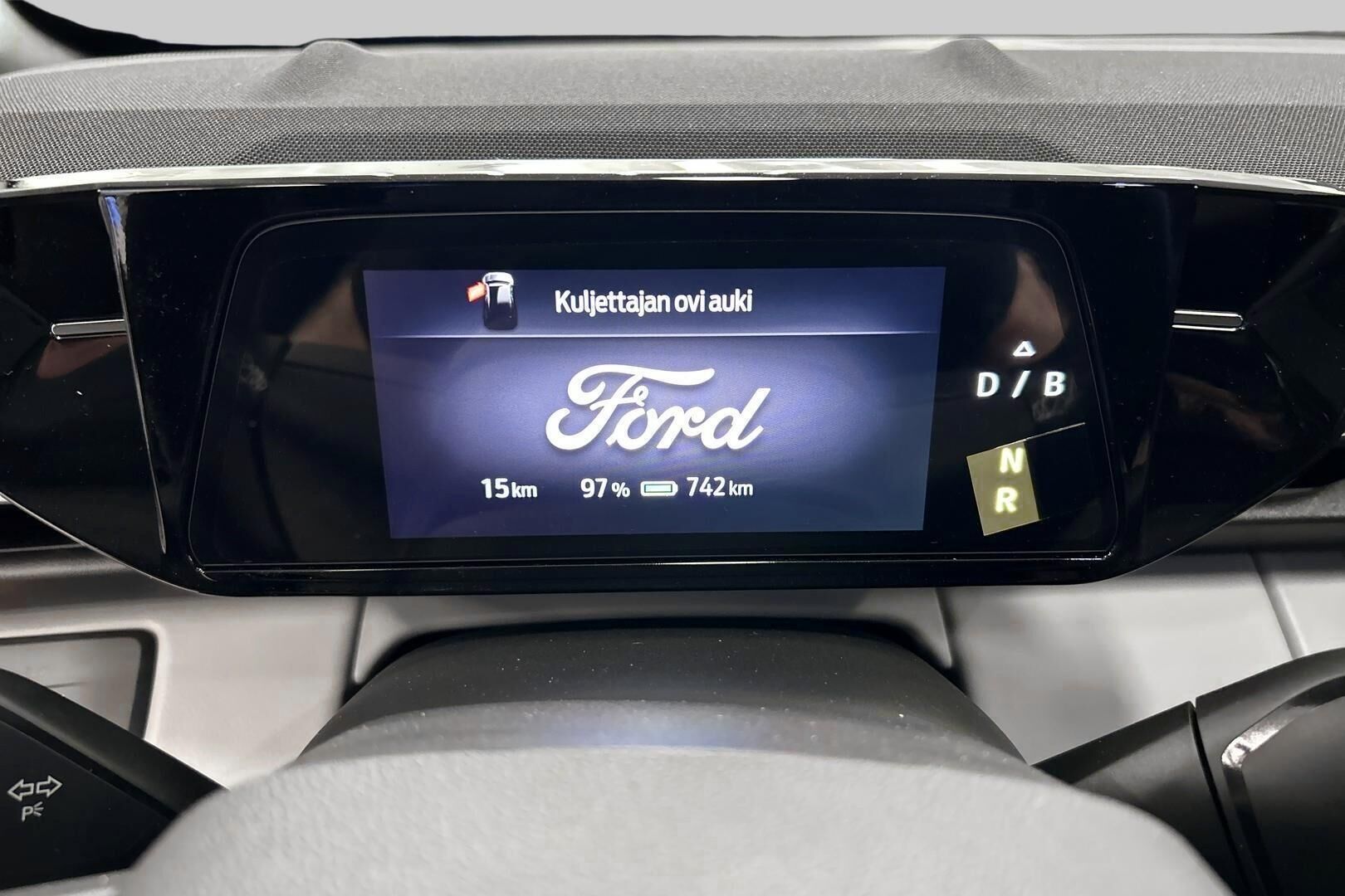 Ford Explorer iso kuva 15