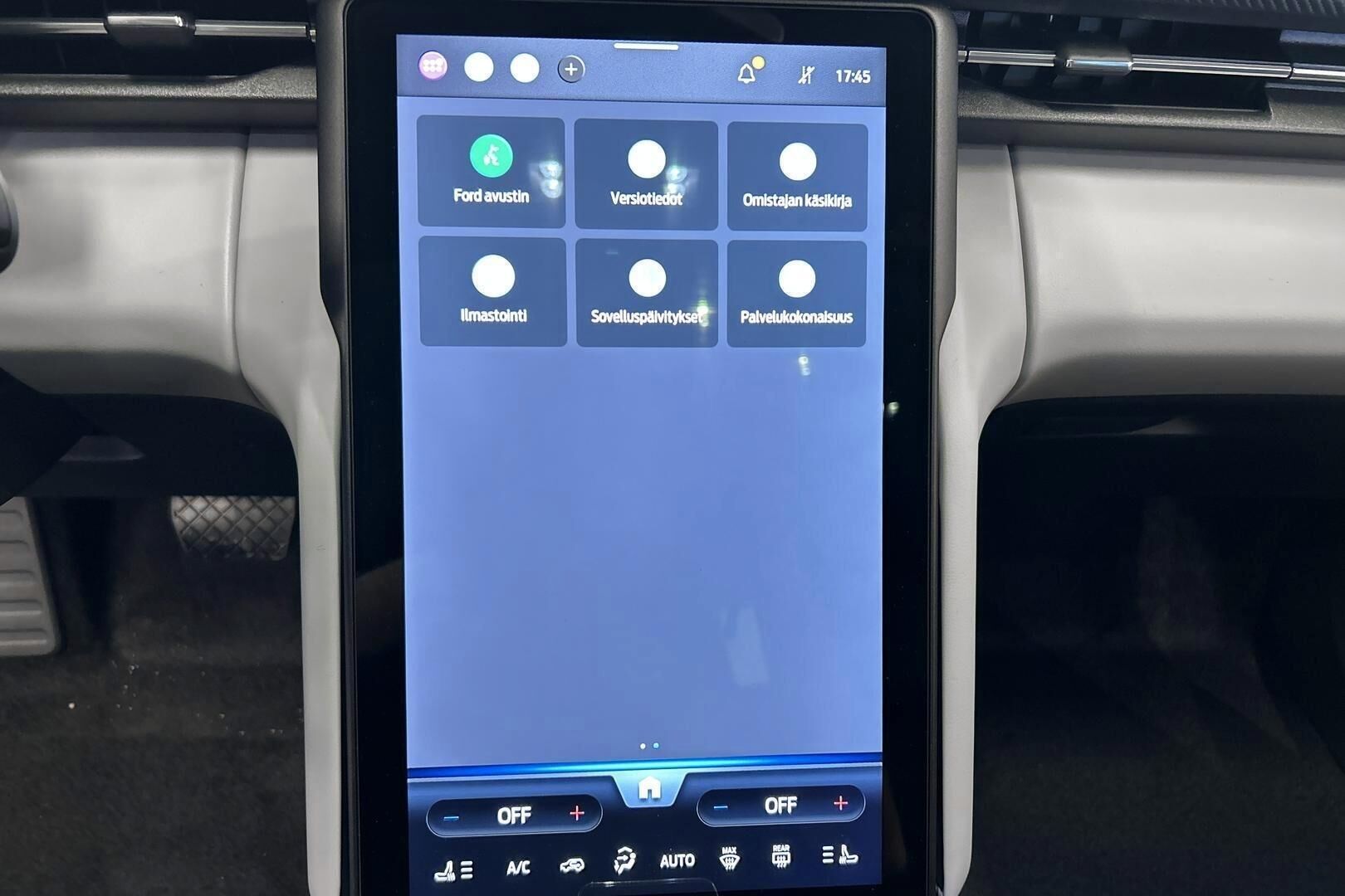 Ford Explorer iso kuva 18