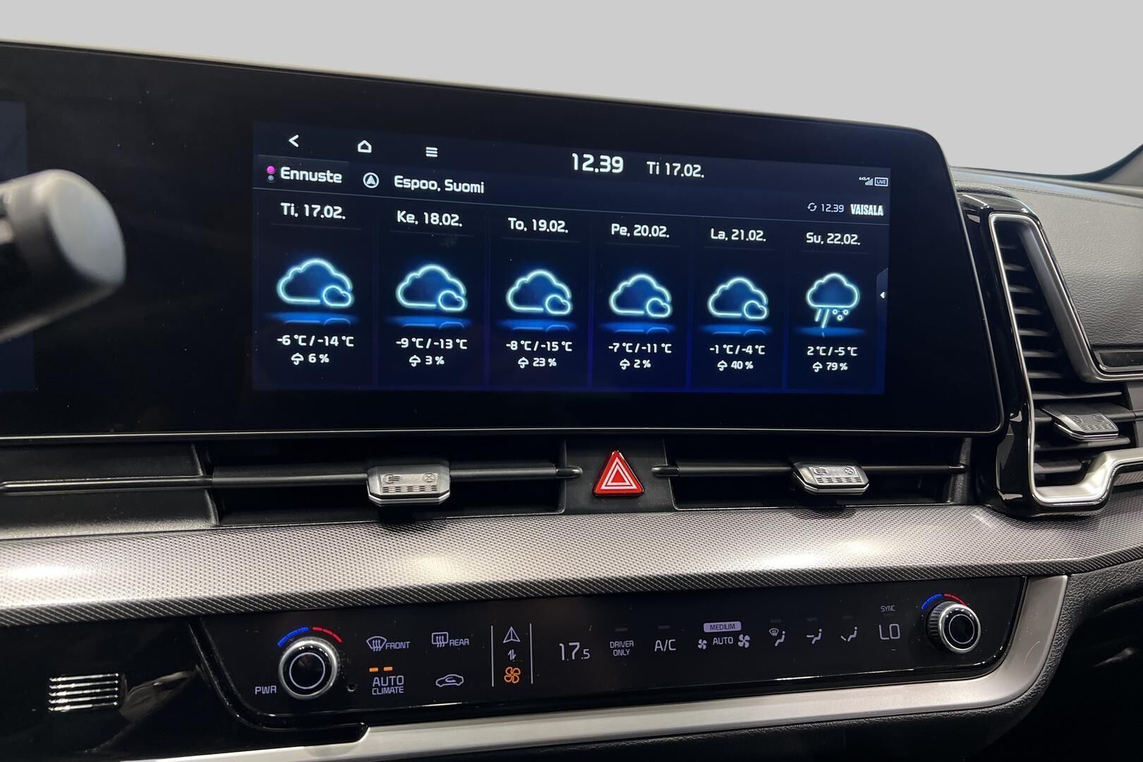 KIA SPORTAGE iso kuva 17