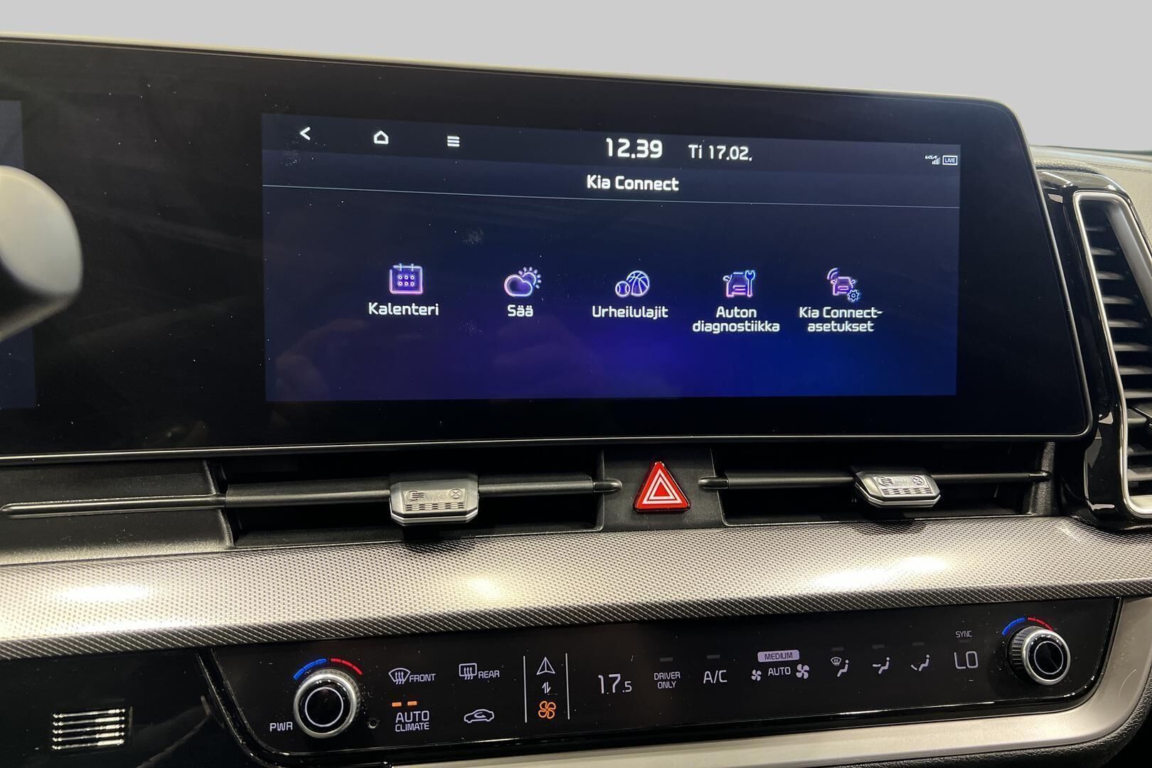 KIA SPORTAGE iso kuva 18