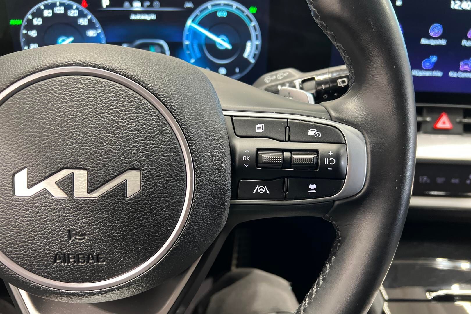 KIA SPORTAGE iso kuva 24