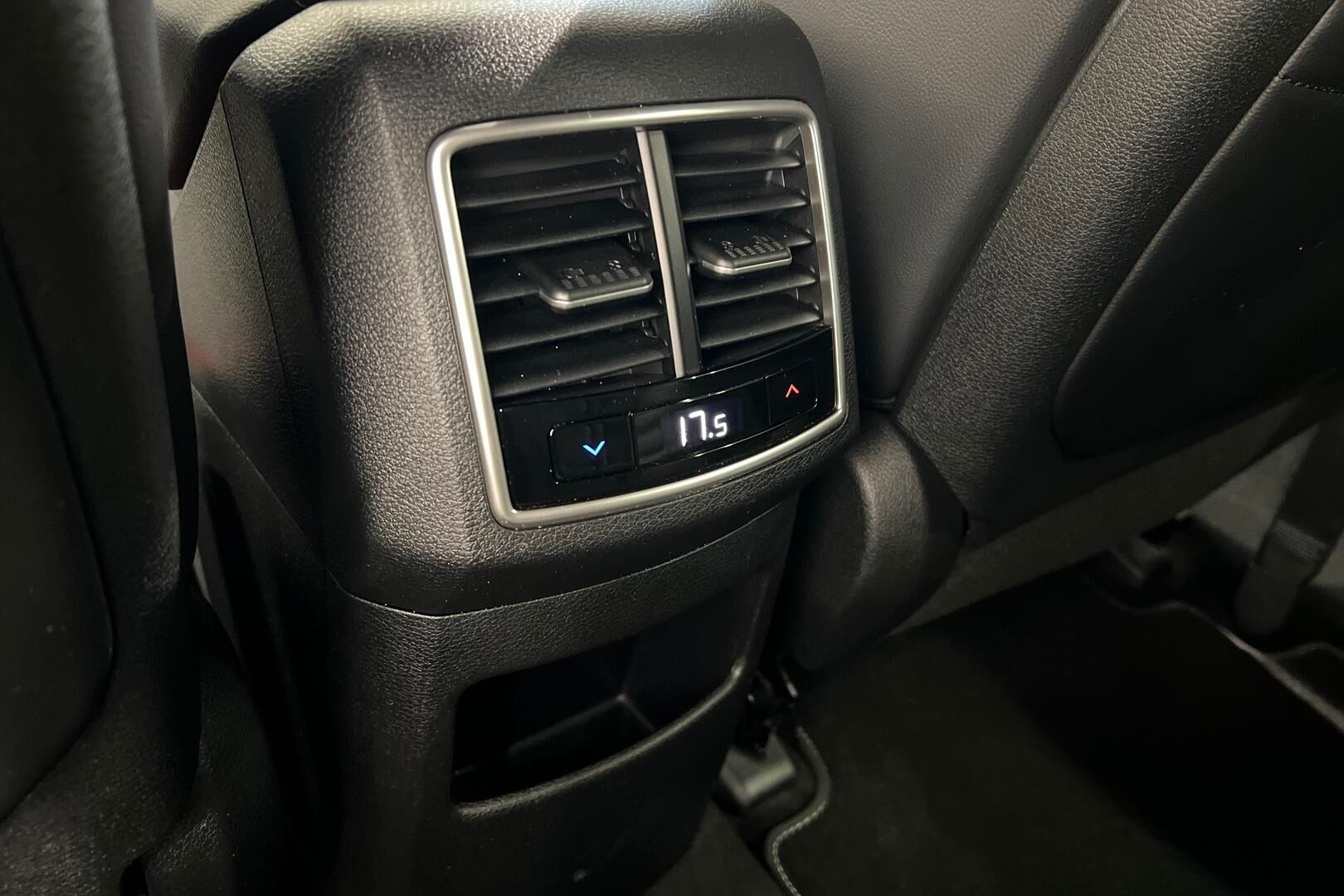 KIA SPORTAGE iso kuva 29