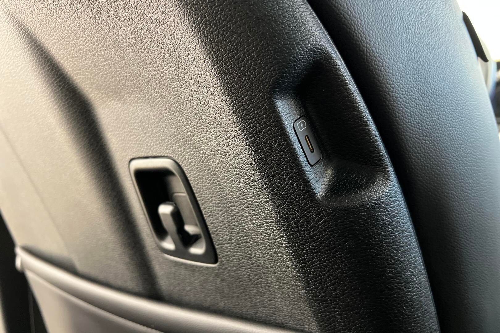 KIA SPORTAGE iso kuva 30