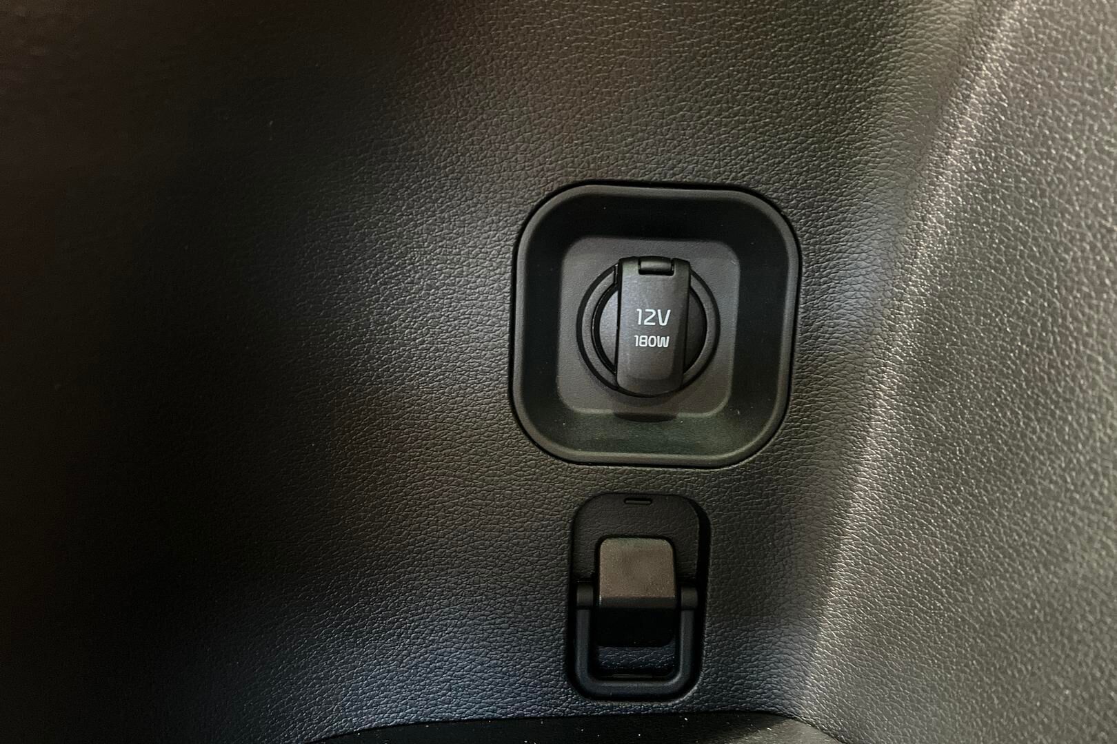 KIA SPORTAGE iso kuva 34