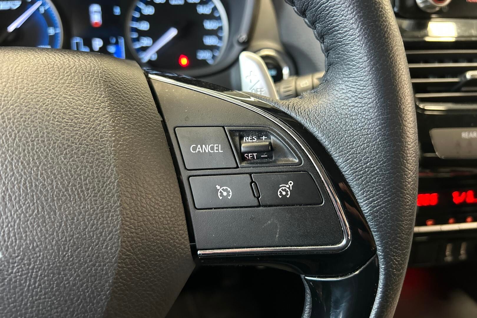 MITSUBISHI Eclipse Cross iso kuva 15