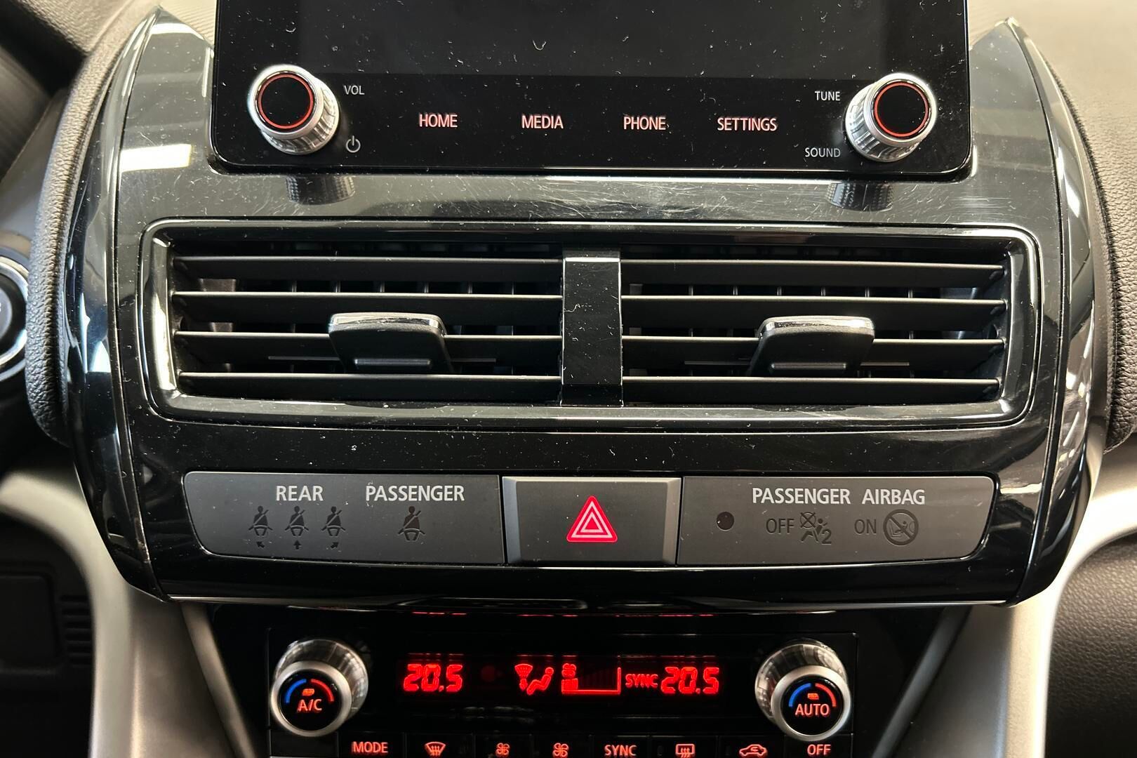 MITSUBISHI Eclipse Cross iso kuva 27