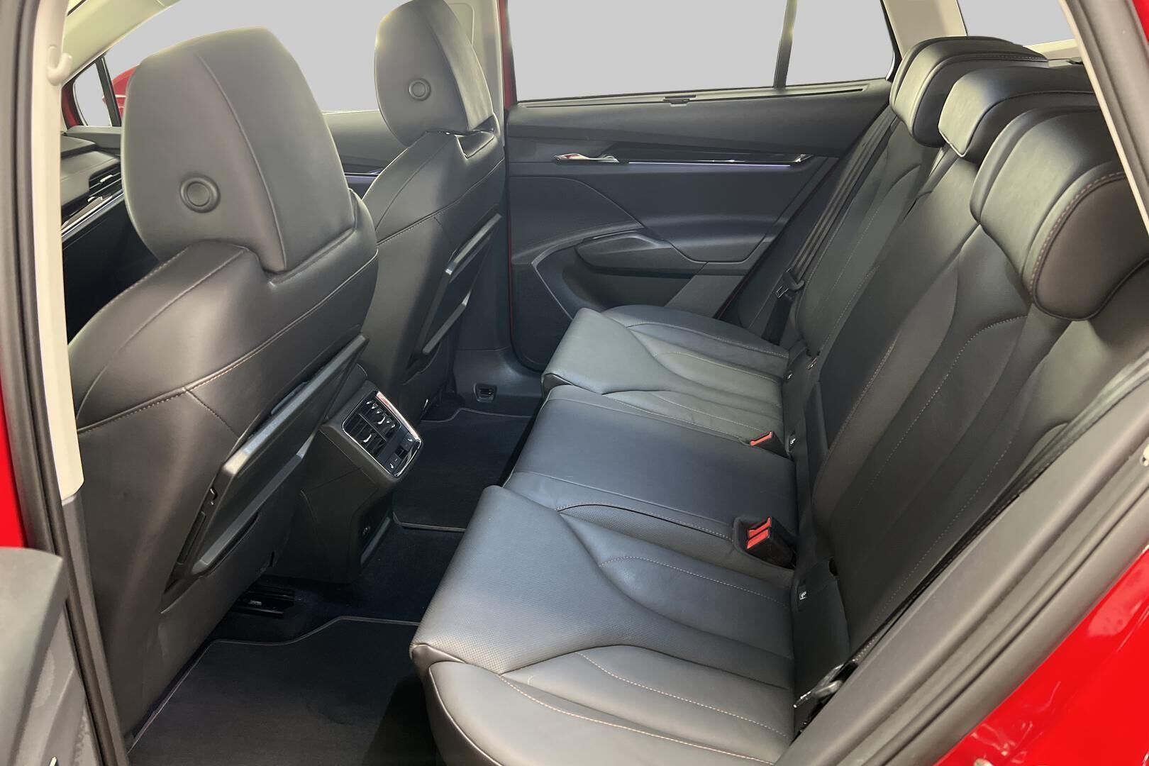 SKODA ENYAQ iso kuva 10