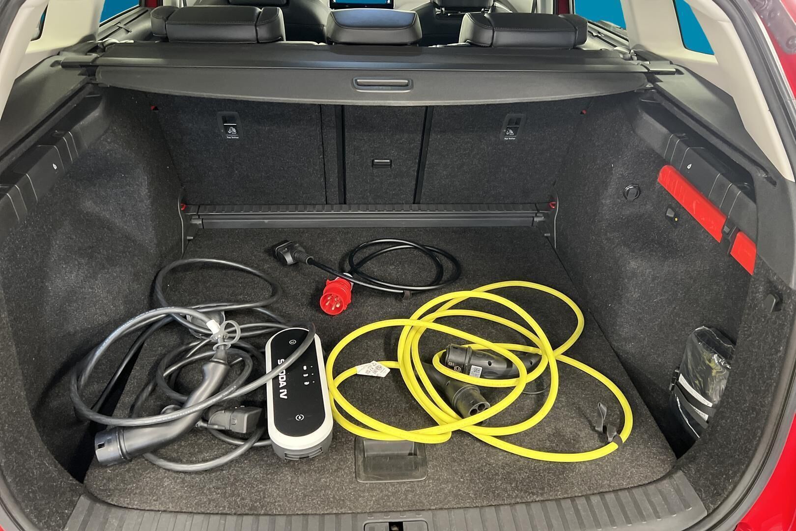 SKODA ENYAQ iso kuva 12