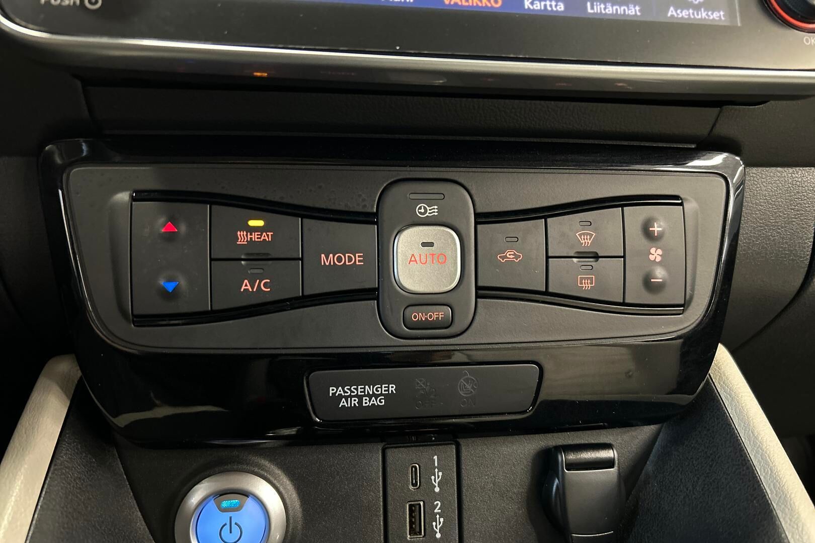 NISSAN LEAF iso kuva 20