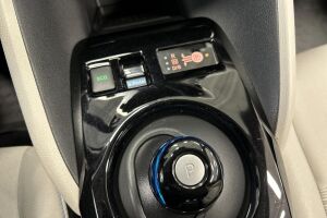 NISSAN LEAF esikatselu 21