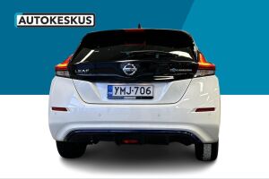 NISSAN LEAF esikatselu 6