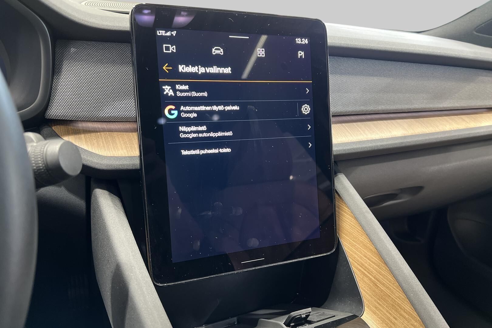 POLESTAR 2 iso kuva 19