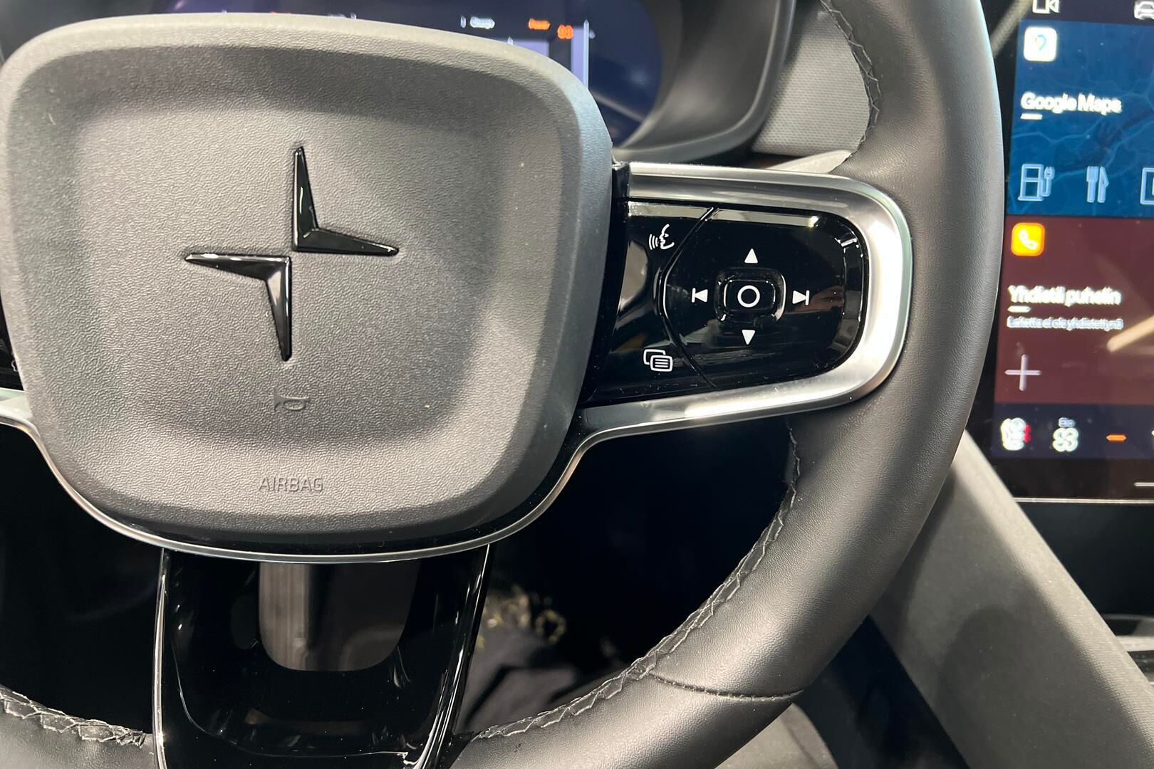 POLESTAR 2 iso kuva 25