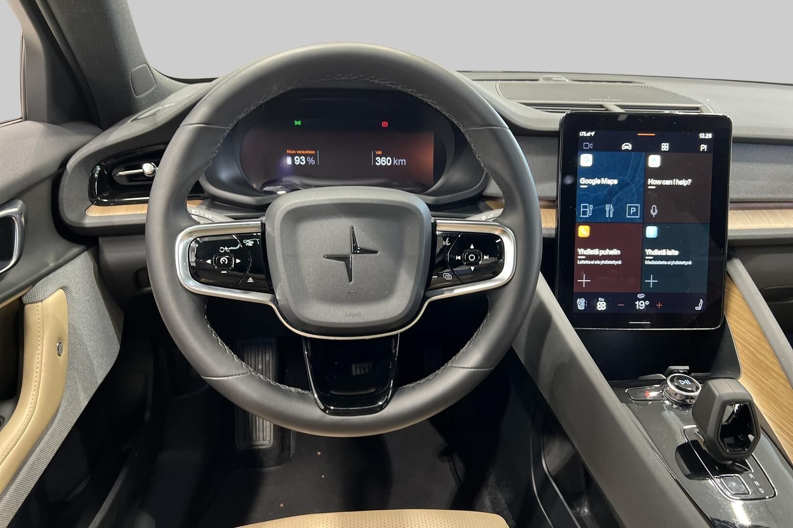 POLESTAR 2 iso kuva 33