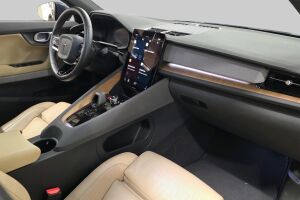 POLESTAR 2 esikatselu 4