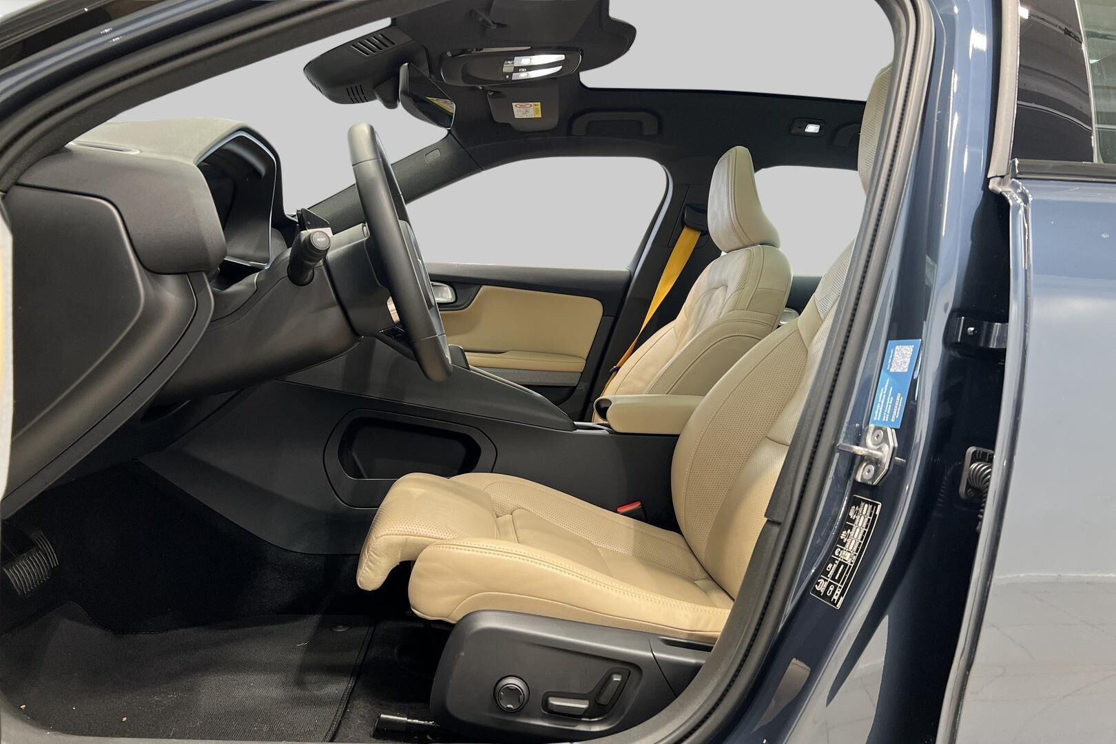 POLESTAR 2 iso kuva 9