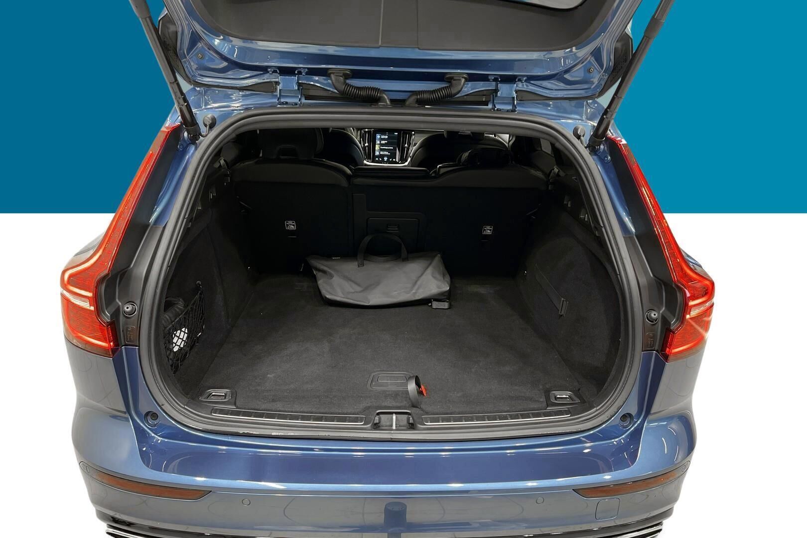 VOLVO V60 iso kuva 12