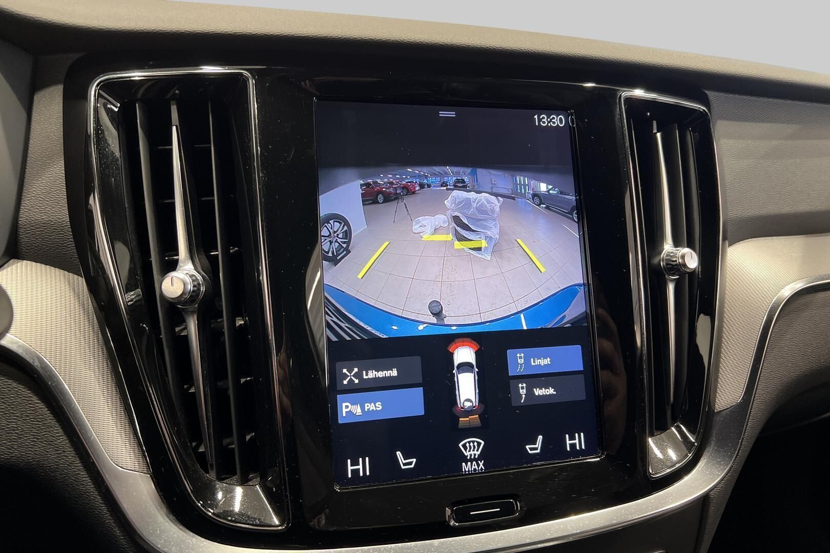 VOLVO V60 iso kuva 16