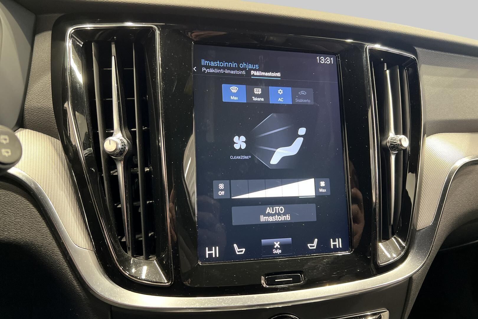 VOLVO V60 iso kuva 19