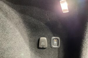 VOLVO V60 esikatselu 34